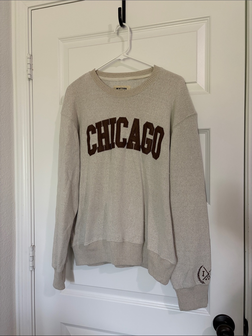 New York popular Chicago sweater 60% cotton size large